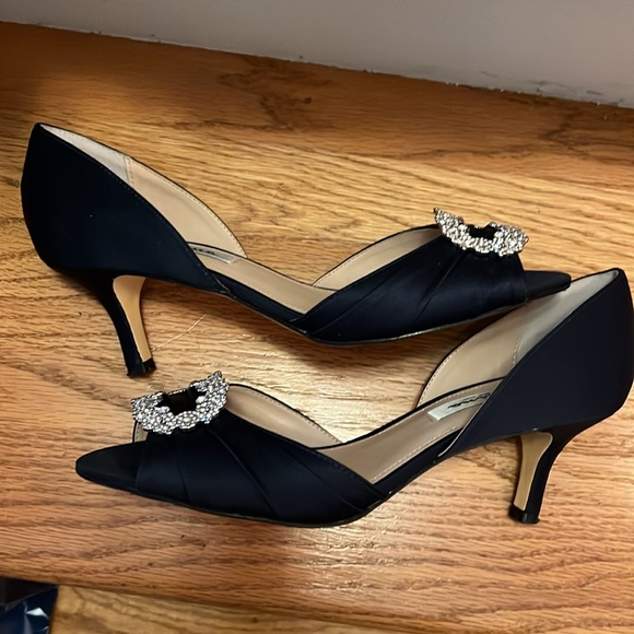 Navy satin shoe with decorative crystal buckle - Picture 2 of 4